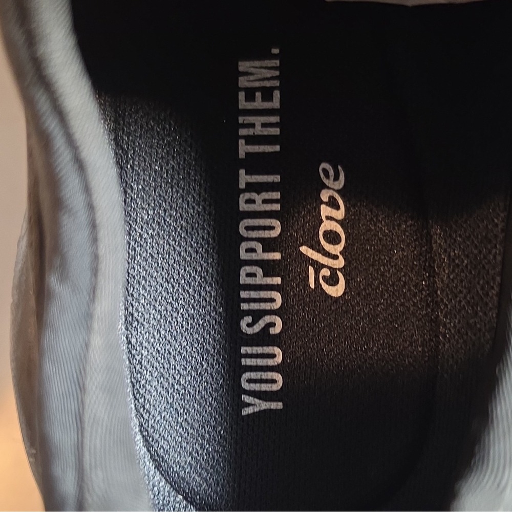Clove Black Solid Low Top Lace Up Women's Athletic Sneakers Logo - Picture 5 of 7